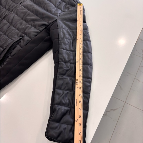 Armani Exchange Black Women’s Leather Jacket in Size XL - Picture 8 of 8